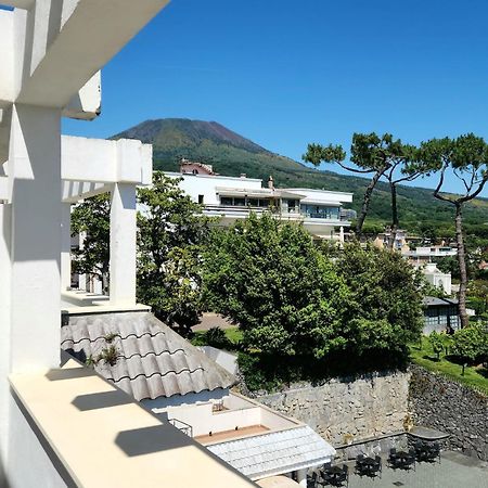 Hotel Sakura Torre del Greco Kültér fotó