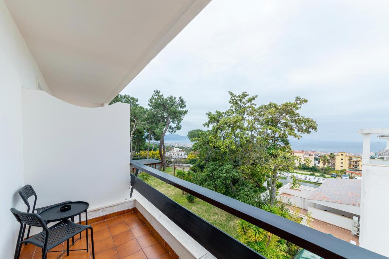 Hotel Sakura Torre del Greco Kültér fotó