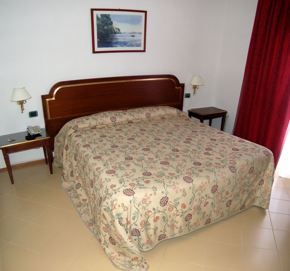Hotel Sakura Torre del Greco Kültér fotó