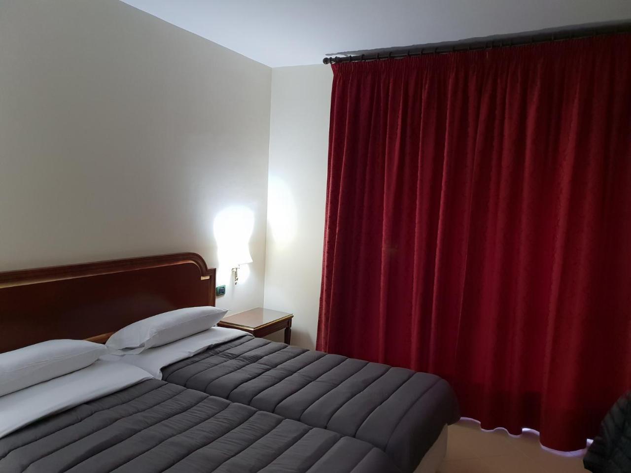 Hotel Sakura Torre del Greco Kültér fotó